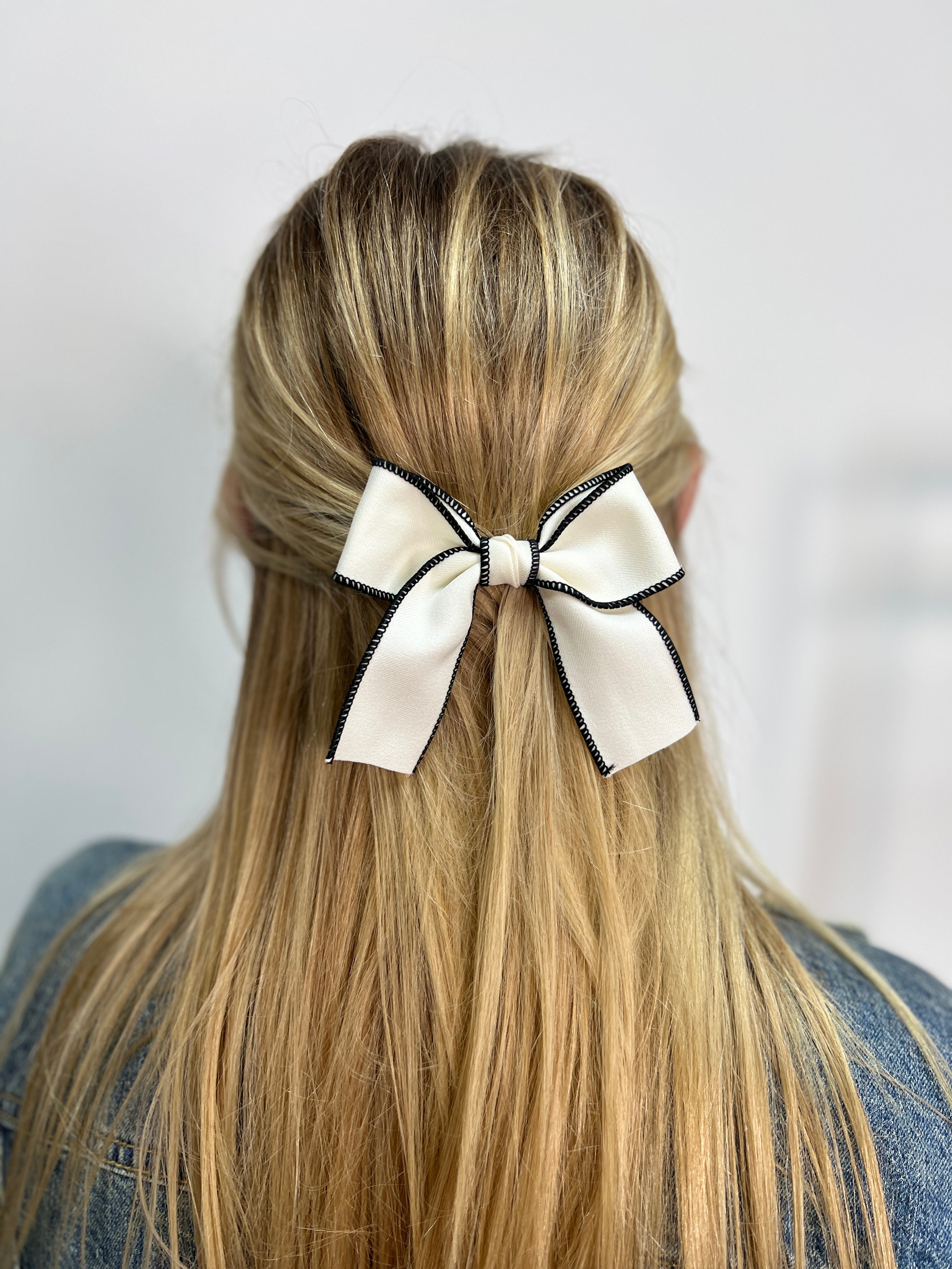 Single Bow Hair Clip-430 Hats & Hair-Simply Stylish Boutique-Simply Stylish Boutique | Women’s & Kid’s Fashion | Paducah, KY
