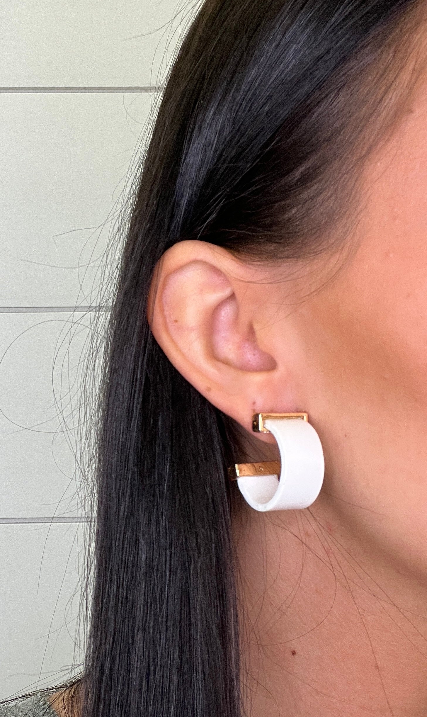 Tara Hoop-410 Jewelry-Simply Stylish Boutique-Simply Stylish Boutique | Women’s & Kid’s Fashion | Paducah, KY