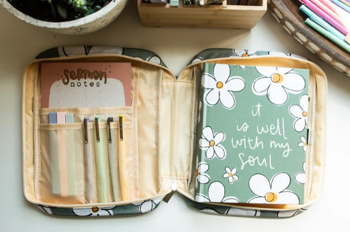 Daisy Grace Bible Cover-420 Bags & Totes-Simply Stylish Boutique-Simply Stylish Boutique | Women’s & Kid’s Fashion | Paducah, KY