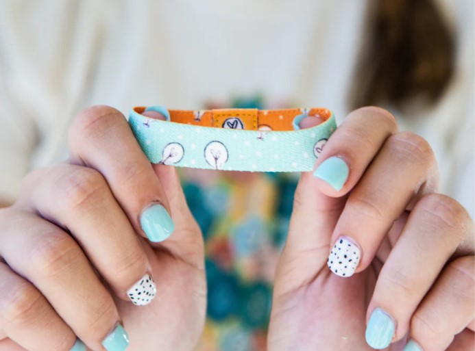 Let It Shine Kids Bracelet-410 Jewelry-Simply Stylish Boutique-Simply Stylish Boutique | Women’s & Kid’s Fashion | Paducah, KY