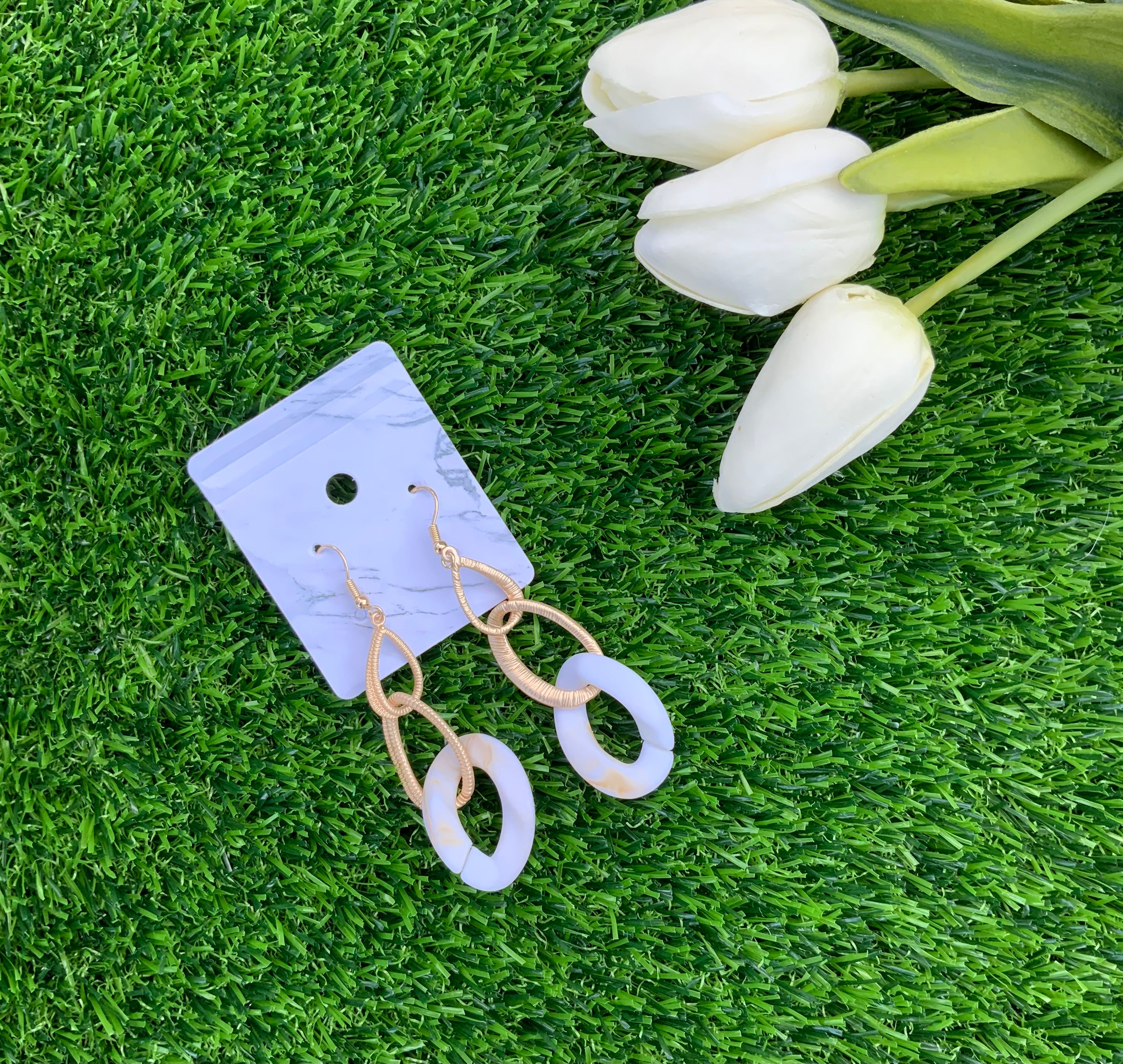 Chunky Link Earring-410 Jewelry-simplystylishboutique-Simply Stylish Boutique | Women’s & Kid’s Fashion | Paducah, KY