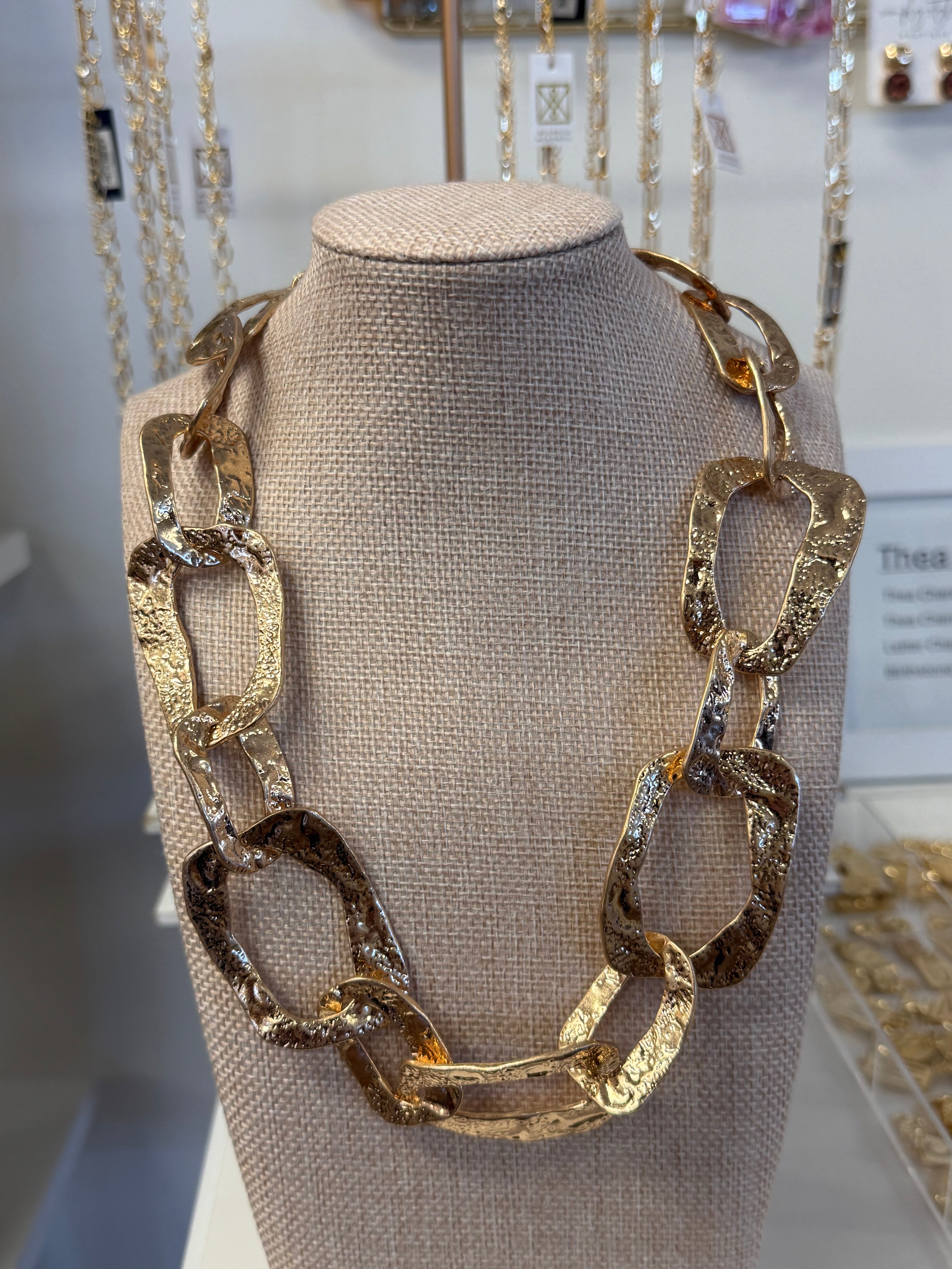 Textured Oval Link Necklace-410 Jewelry-Simply Stylish Boutique-Simply Stylish Boutique | Women’s & Kid’s Fashion | Paducah, KY