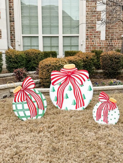 Modern Green Ornament Stake-540 Holiday/Seasonal-Simply Stylish Boutique-Simply Stylish Boutique | Women’s & Kid’s Fashion | Paducah, KY